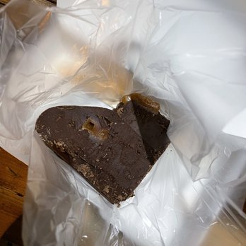 Kilwins Ice Cream - Chocolate - Fudge - Sea salt caramel fudge - Chocolatiers & Shops Near Me - Richmond, Virginia Kilwins Ice Cream - Chocolate - Fudge - Sea salt caramel fudge - Chocolatiers & Shops Near Me - Richmond, Virginia