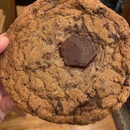 Vegan Salted Chocolate Chip Cookie