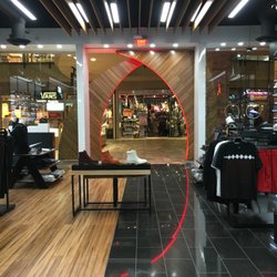 Shoe Palace
