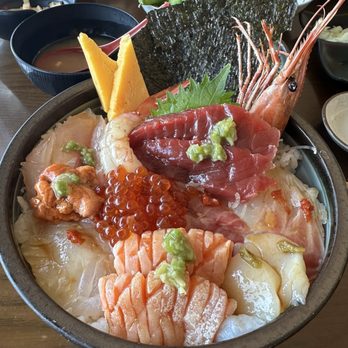 Sushi Ken - 2. Chirashi Deluxe Don - Sushi Bars Near Me - Fremont, California Sushi Ken - 2. Chirashi Deluxe Don - Sushi Bars Near Me - Fremont, California