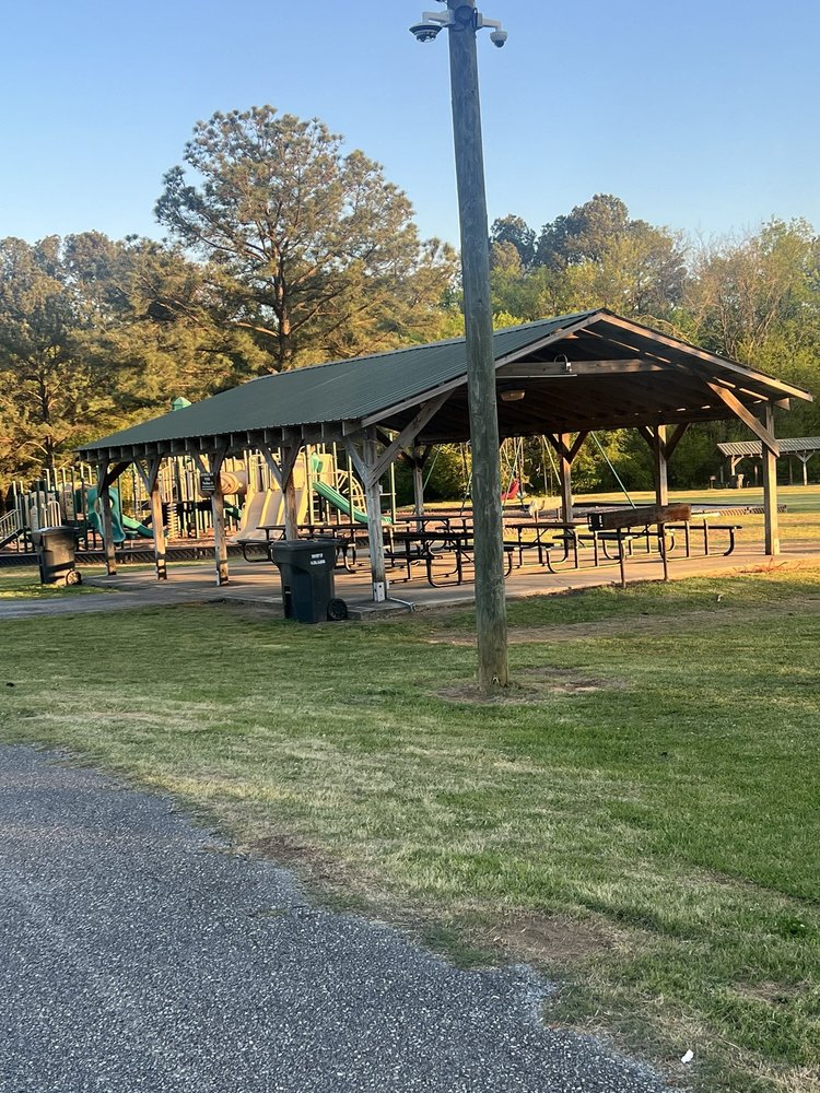 Social spots from George W Roy Recreational Park