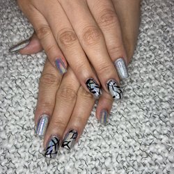 Paradise Salon & Spa - Gel nails