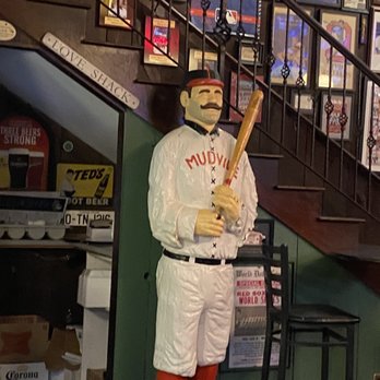 Casey's Pub - American Near Me - Holliston, Massachusetts