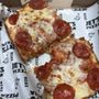 Jet's Pizza