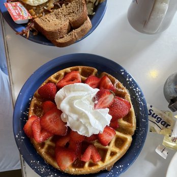 Cafe 222 - Strawberry Shortcake Waffle - Breakfast & Brunch Near Me - San Diego, California