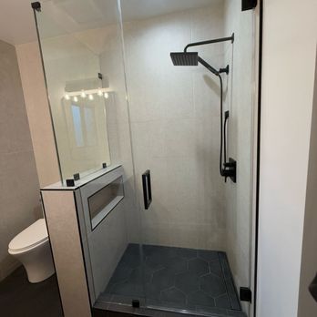 G&M Home Remodeling - Another view of this amazing shower they did with a pony wall.. - General Contractors Near Me - Los Angeles, California G&M Home Remodeling - Another view of this amazing shower they did with a pony wall.. - General Contractors Near Me - Los Angeles, California