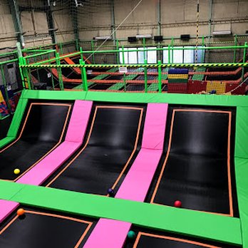 トランポリンエアジョイ - Updated November 2025 - 下赤坂617-4, 川越