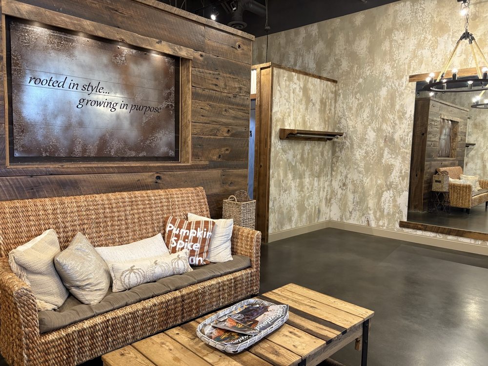 Lizard Thicket Logo