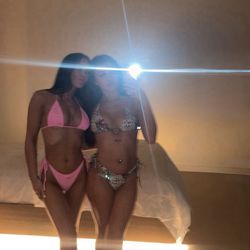 Luxe Sunless - This was about 3 days after the spray and still looking fresh   I am the one in the pink swimsuit on the left