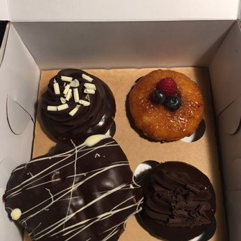 Molly's Cupcakes - Cupcakes Near Me - Chicago, Illinois Molly's Cupcakes - Cupcakes Near Me - Chicago, Illinois