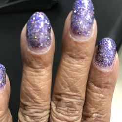 Queen Nails