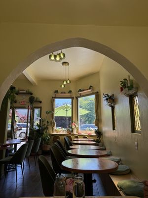 Tanzie's by null