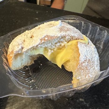 K Bakery - Doughnut filled with pastry cream - Bakeries Near Me - Los Angeles, California