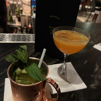 Earls Kitchen + Bar - Cocktail Bars Near Me - Plano, Texas