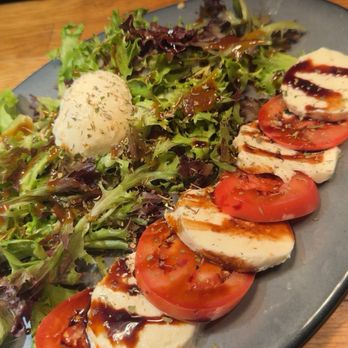 Travinia - Caprese salad - Italian Near Me - Greenville, South Carolina Travinia - Caprese salad - Italian Near Me - Greenville, South Carolina