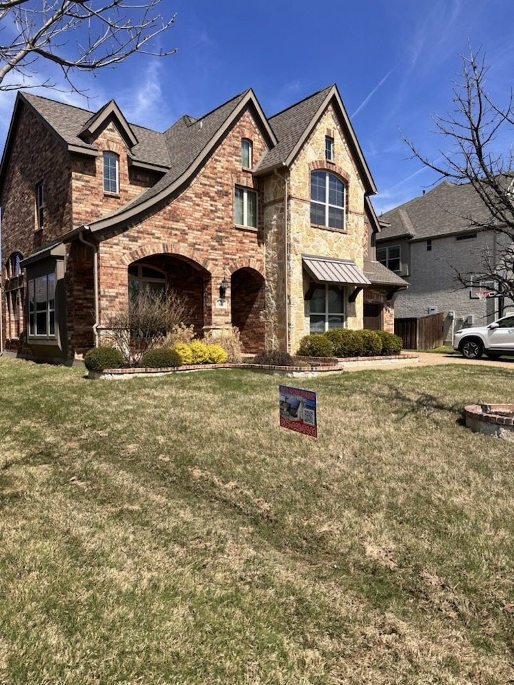 Slide of Elite Construction & Solar