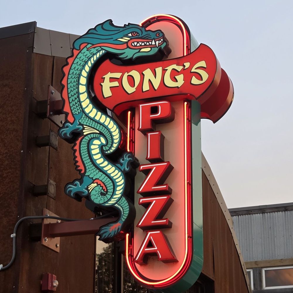 Fong's Pizza - Pizza Near Me - Des Moines, Iowa