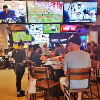 Draft Republic Carlsbad - Busy place - Comfort Food Near Me - Carlsbad, California Draft Republic Carlsbad - Busy place - Comfort Food Near Me - Carlsbad, California