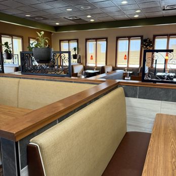 Leon’s Mexican Cuisine - Dining room - New Mexican Cuisine Near Me - Lebanon, Indiana Leon’s Mexican Cuisine - Dining room - New Mexican Cuisine Near Me - Lebanon, Indiana
