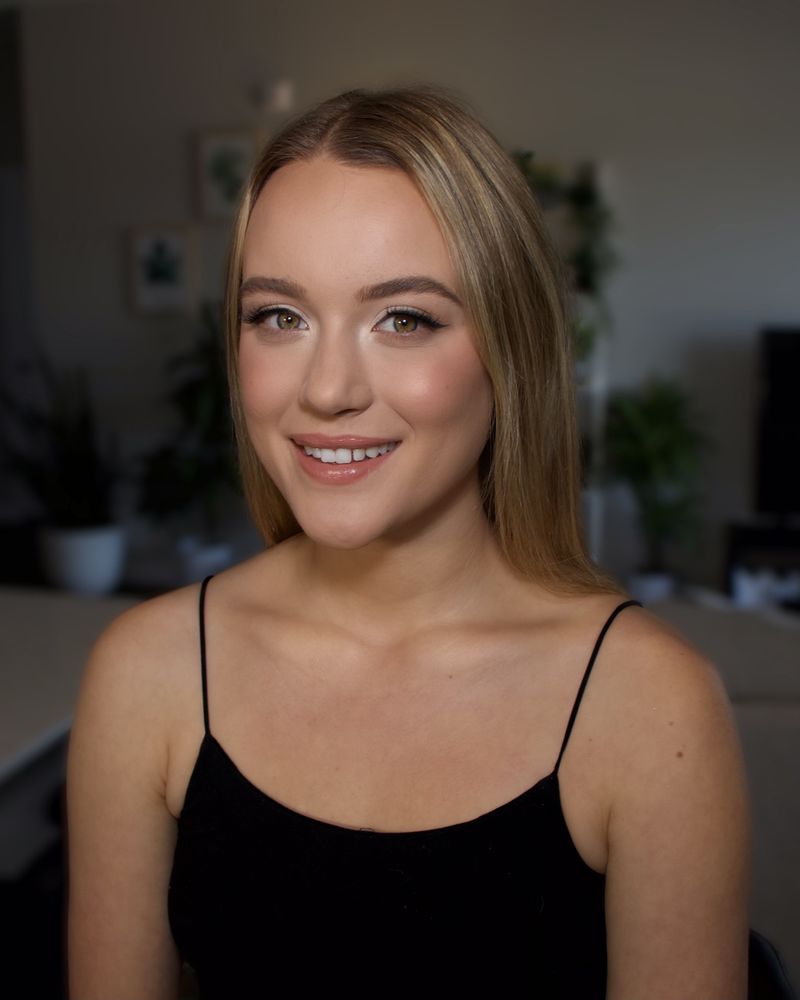 MAKEUP ARTIST JULIA Updated July 2024 London, Ontario Makeup