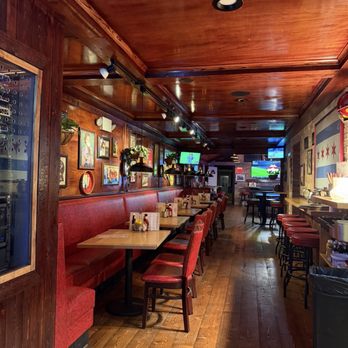 Tommy's On Higgins - Bars Near Me - Chicago, Illinois Tommy's On Higgins - Bars Near Me - Chicago, Illinois