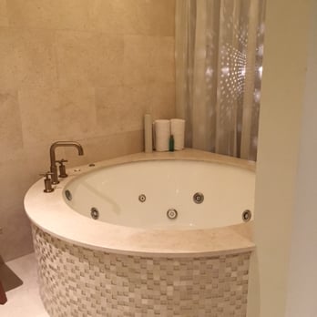 Secrets Akumal Riviera Maya - Jacuzzi - Hotels Near Me - Tulum, ROO Secrets Akumal Riviera Maya - Jacuzzi - Hotels Near Me - Tulum, ROO