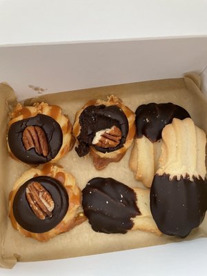 DeEtta's Bakery by null
