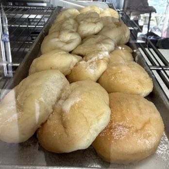 Four Sisters Bakery - Caterers Near Me - Wailuku, Hawaii