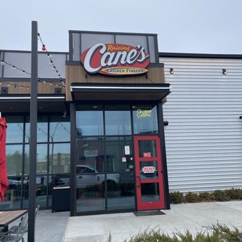 Raising Cane's Chicken Fingers - Fast Food Near Me - Eau Claire, Wisconsin Raising Cane's Chicken Fingers - Fast Food Near Me - Eau Claire, Wisconsin
