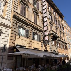 Girarrosto Fiorentino - Outside