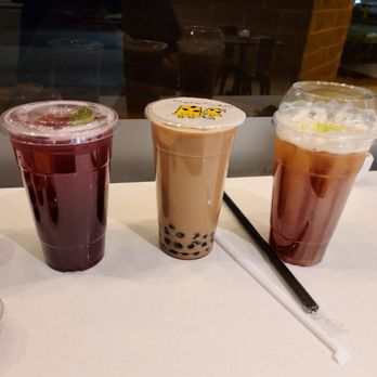 Fusion Tea Lounge - Grape pa tea, red milk tea, the fuzz - Bubble Tea Near Me - Tempe, Arizona