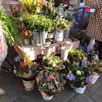 Bristol Temple Meads - Flower stand at the station! - Train Stations Near Me - Bristol, BST Bristol Temple Meads - Flower stand at the station! - Train Stations Near Me - Bristol, BST