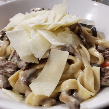 Marakas Pizza - Pizza Near Me - Miami, Florida