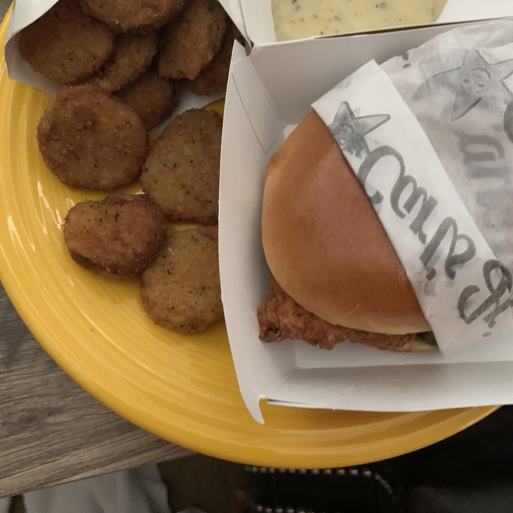 Chicken sandwich with zucchini they forgot ketchup and ranch. Lovely ugh Chicken sandwich with zucchini they forgot ketchup and ranch. Lovely ugh