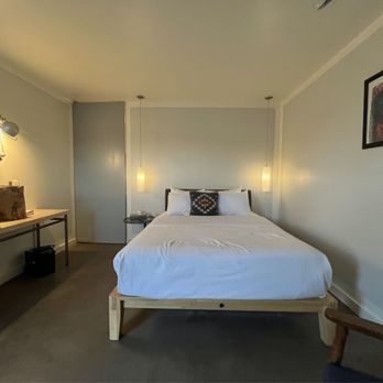 Thunderbird Hotel - Room 33 w/king bed. All rooms come with a mini fridge. - Hotels Near Me - Marfa, Texas Thunderbird Hotel - Room 33 w/king bed. All rooms come with a mini fridge. - Hotels Near Me - Marfa, Texas
