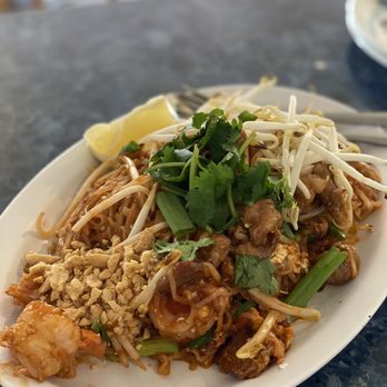 E-San Rod-Sap - pad thai combination - Thai Near Me - Anaheim, California