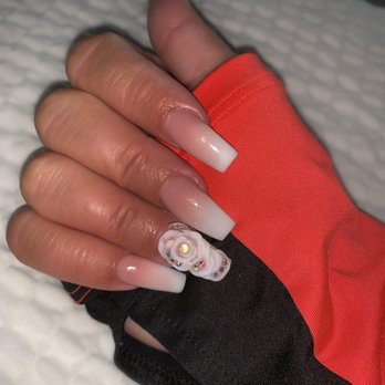 V Nails & Spa - Ombré Full Set Coffin W/Nail Art By:Andy - Nail Salons Near Me - Bismarck, North Dakota