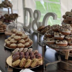 Cider Belly Doughnuts - Weddings at Omegang are always a blast. This wedding display was set up by our team, but the Bride did an amazing job planning the display!