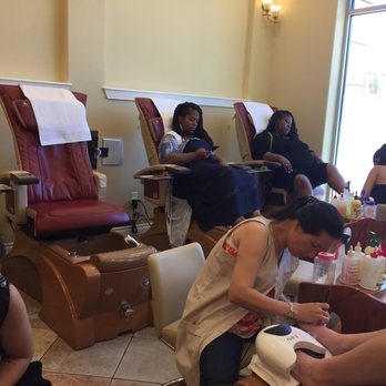 Cacie Nails & Spa - Busy day when the suns out! - Nail Salons Near Me - Renton, Washington