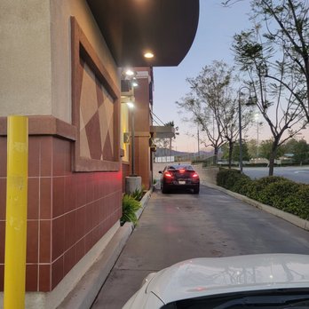 Taco Bell - Drive thru - Fast Food Near Me - Fontana, California Taco Bell - Drive thru - Fast Food Near Me - Fontana, California