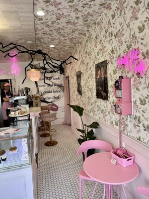 Phatties Bake Shop by null