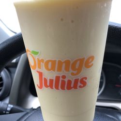 Dairy Queen Store - My delicious mango pineapple smoothie