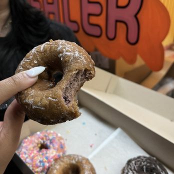 Friendly Donuts - Vegan Blueberry Cake - Donuts Near Me - Orange, California