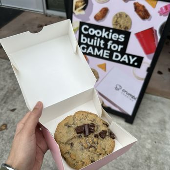 Crumbl - Milpitas - Chocolate chip cookie - Bakeries Near Me - Milpitas, California