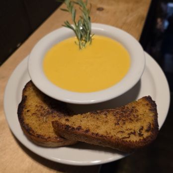 Revival Brews - Beer cheese soup with garlic toast - Pubs Near Me - Evergreen, Colorado Revival Brews - Beer cheese soup with garlic toast - Pubs Near Me - Evergreen, Colorado