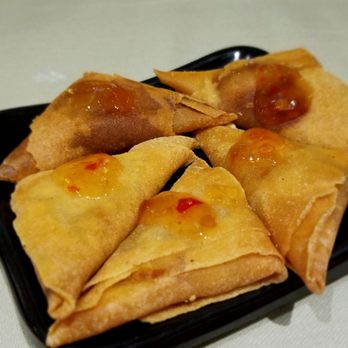 Capítol de Viêtnam - appetizer they gave us when we ordered, veggies inside - Vietnamese Near Me - Barcelona, B Capítol de Viêtnam - appetizer they gave us when we ordered, veggies inside - Vietnamese Near Me - Barcelona, B