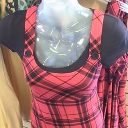 I Kim - Cute black&red checkered jumper