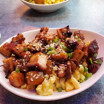 BurgerTen and ChickenToo - Belly Up Mac, with pork belly and chipotle honey - Burgers Near Me - Daytona Beach, Florida