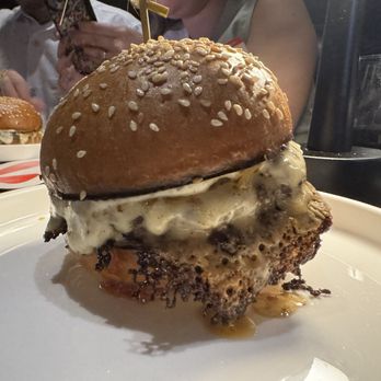 Le Rond Burgers - The GOAT burger! - Burgers Near Me - Miami Beach, Florida