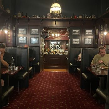 Tony's Steak and Seafood - Main room, looking down the aisle at the bar. - Seafood Near Me - Auckland, AUK